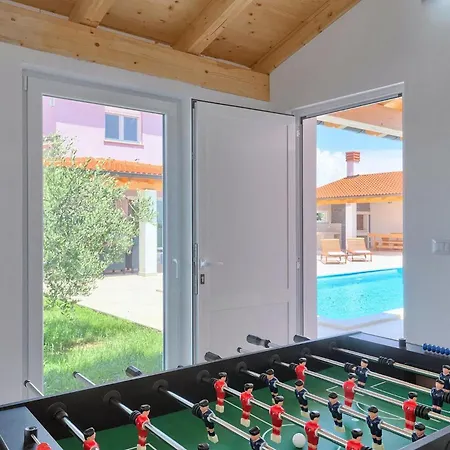 Semesterbostad Zeus Pula