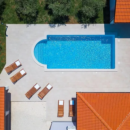 Zeus Ferienhaus