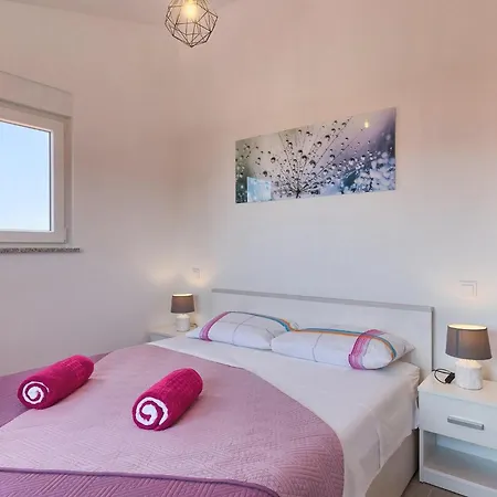 Zeus Ferienhaus *