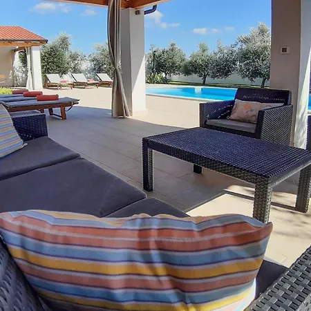 Zeus Holiday home