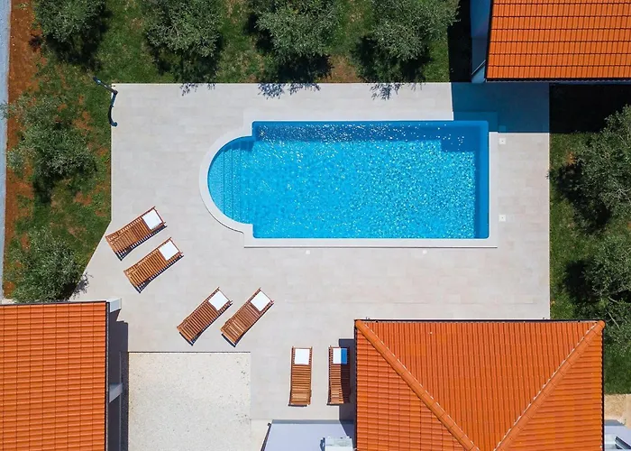 Zeus Будинок відпочинку